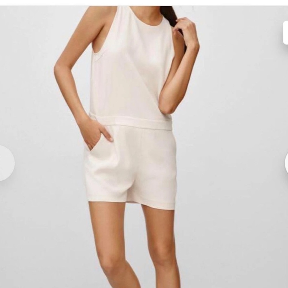 Aritzia Babaton Ozzy Romper size 2 Pockets Back Slit Detail Japanese Fabric